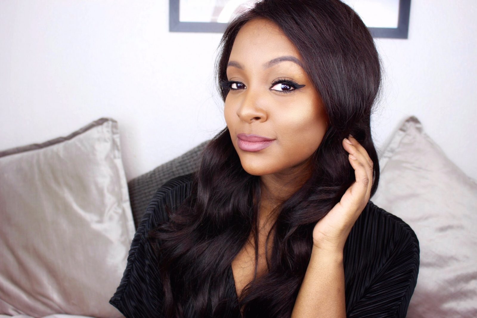 raychel-says-lips-cheeks-nyx-cosmetics-nude-lips-gold-highlighter