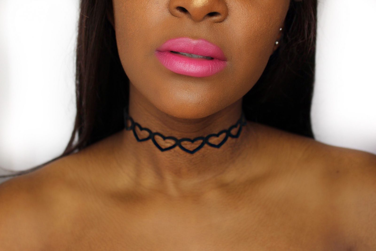 raychel-says-rodin-olio-lussio-berry-baci-lipstick-black-hearts-choker